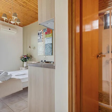 Nontas 33 公寓 Kalamítsi